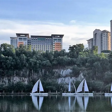 Resort Suites By Landmark At Bandar Sunway Sunway Lagoon Kampong Penaga  Exterior photo
