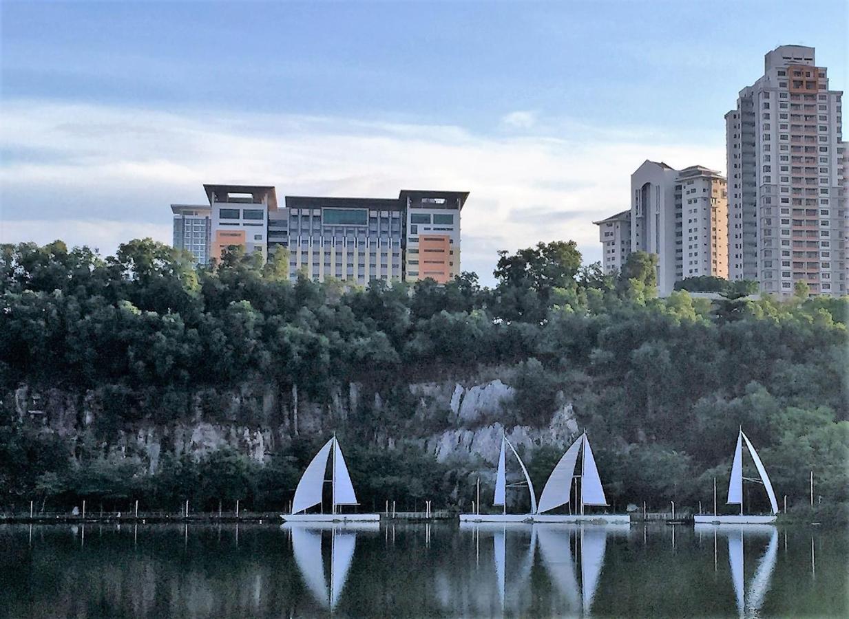 Apartment By Landmark At Bandar Sunway Sunway Lagoon *